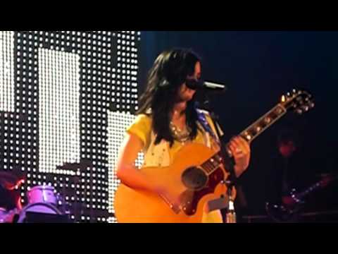 Demi Lovato Live - Two Worlds Collide \u0026 Message For Selena