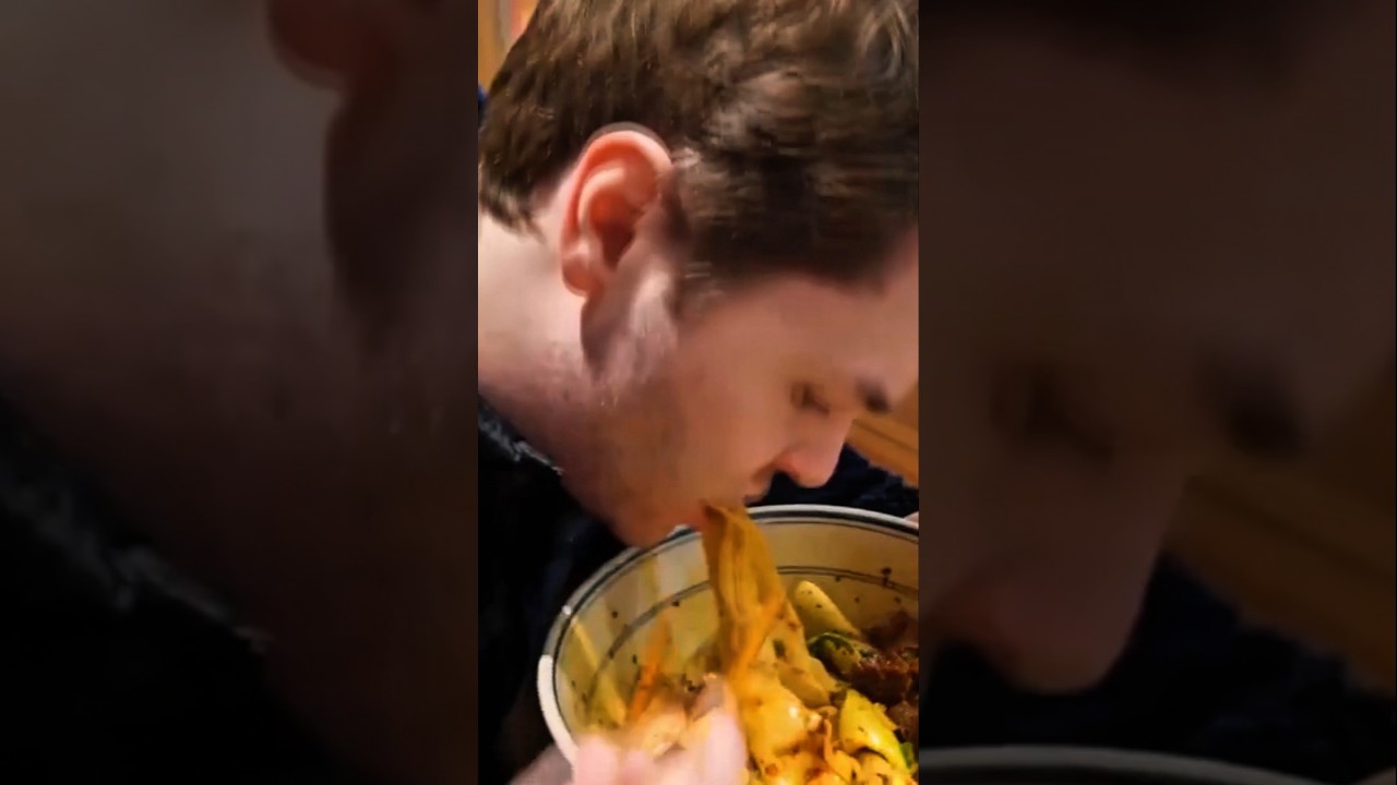 THAT NOODLE WAS REALLY GOOD@harrisonwebb97#harrisonwebb97