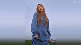 Taeyeon    spark empty Arena Ver 