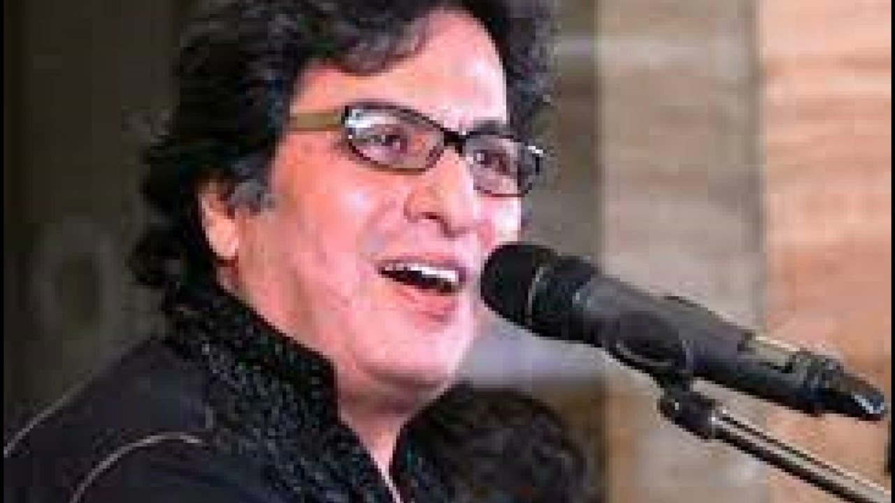 Aaina Mujse Meri Paheli Si Surat Mange   Talat Aziz