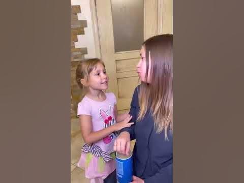 Связали маму ради чипсов😱 Tied up mom for chips😂 #shorts - YouTube