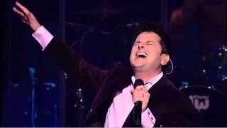 Video thumbnail of "Danilo Montero Ft Kari Jobe   Revelación Digno y Santo  Revelation Song)   Musica Cristiana"