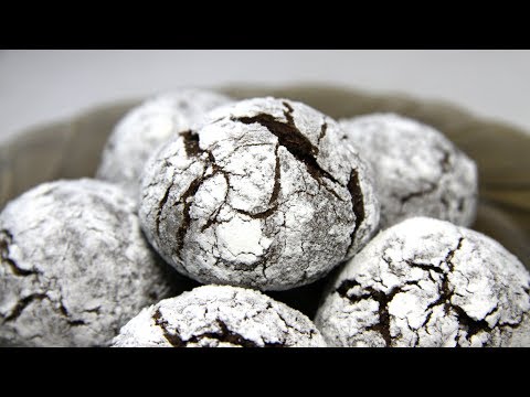 Cracked chocolate cookies. Sweet recipe