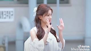 I Pick Her Please Choose Your Girl Under Comment - Izone-Hyewon