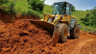 Road Lowering with Komatsu WA200 Loader