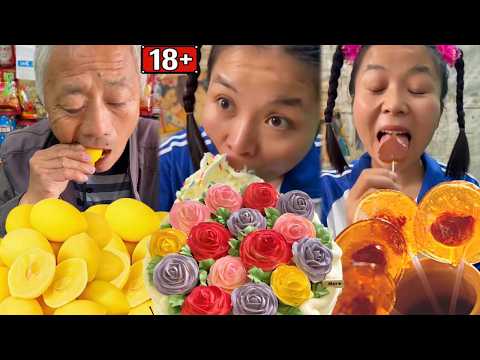 A TikTok compilation of old Chinese snacks that evoke memories of childhood.