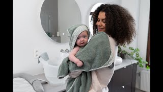 Video: Doomoo Dry 'n Play hooded bath towel with teether