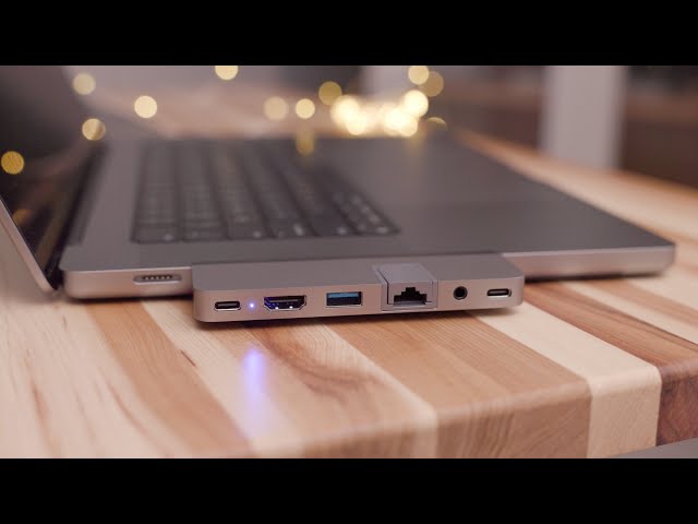 8-in-2 USB-C Hub for MacBook Pro/Air - Thunderbolt 3