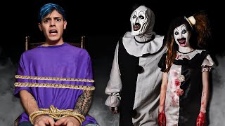 HAY DOS PAYASOS ASESINOS EN MI CASA