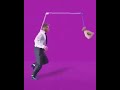 الانسان يركض وره المال