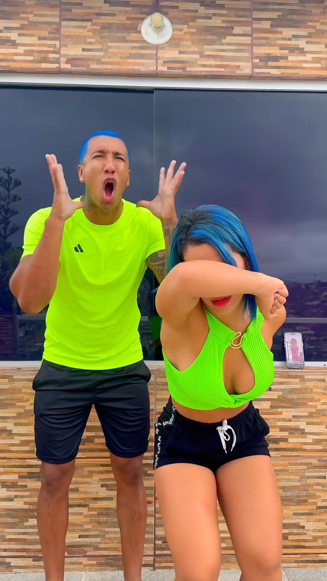 Ele não aguenta mais essa música. ?? E você? @ApolloSant #entretenimento #dance #wait