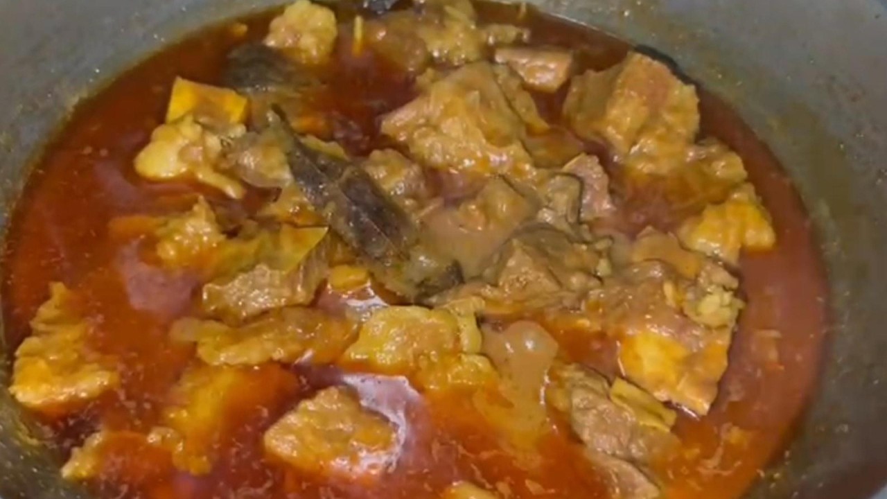 গরুর মাংসের আসল স্বাদ। বিয়েবাড়ির রান্নাকে হার মানাবে।