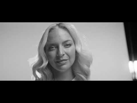 Markéta Konvičková - ANDĚL (Official Music Video)