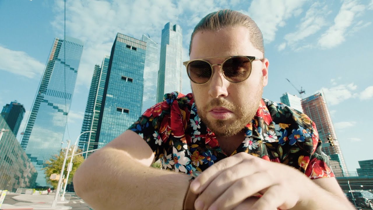 Guarda CODE:STICKS - BACKITUP (Official Music Video) su YouTube Guarda CODE:STICKS - BACKITUP (Official Music Video) su YouTube