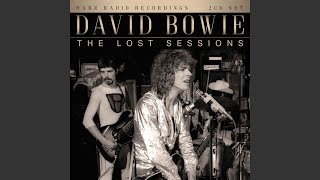Video voorbeeld van "David Bowie - All The Madmen"