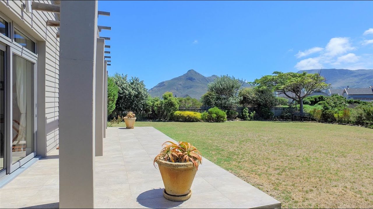 3 Bedroom House for sale in Western Cape Cape Town Peninsula False