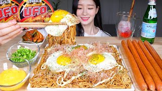 ASMR MUKBANG | Flavorful Yakisoba Ramen Noodles ★ Long Sausage & Pa-Kimchi & Cheese & Spicy Chilies