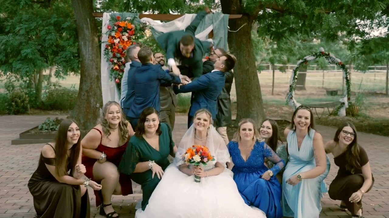 A menyasszony: ‘Vigyázzatok rá!’ — Barátok: 😂