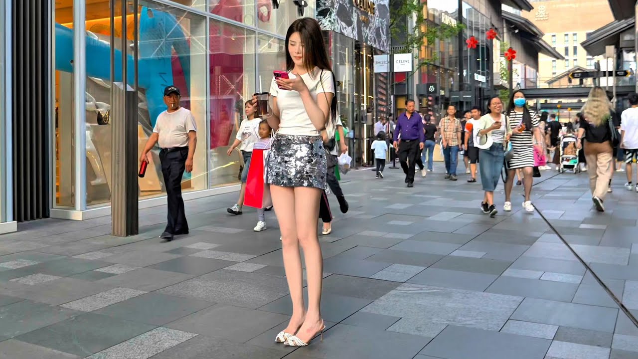 4K HDR 街拍成都太古里，找寻最美丽的身影｜ChengDu, nightlife, Exploring China, 4K China street #街拍#成都街拍#China