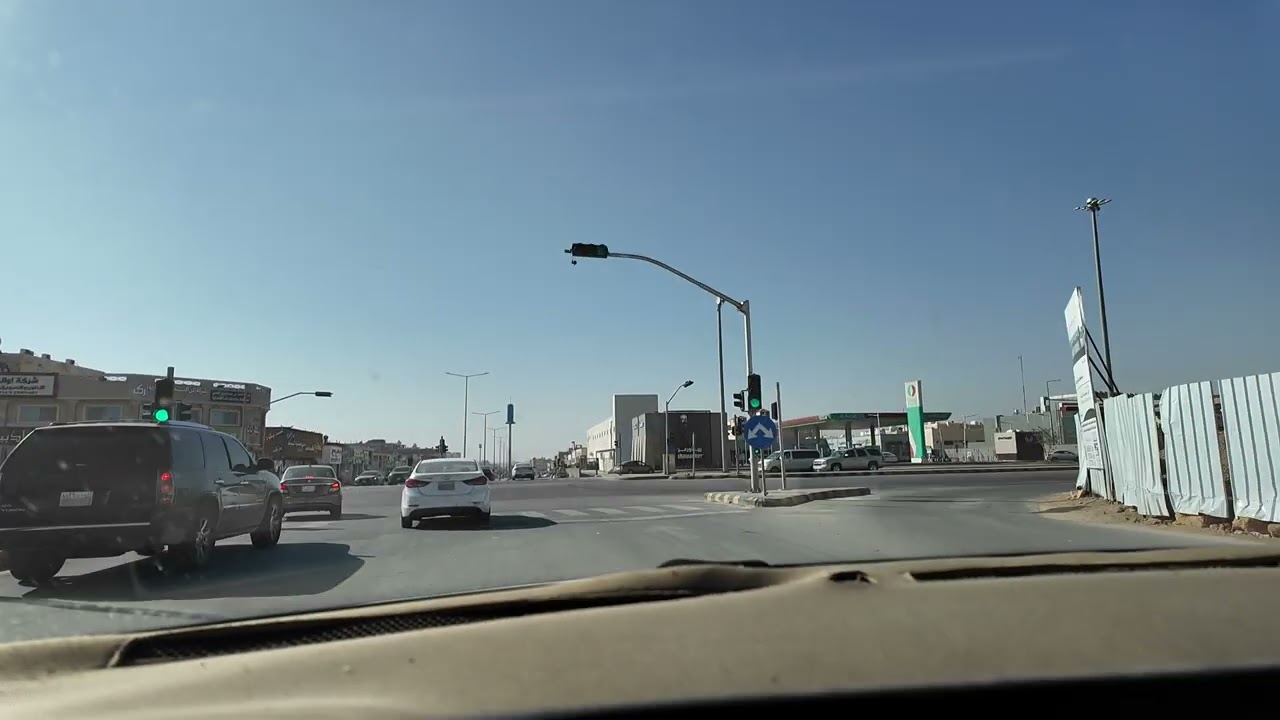 ‏كأنه الليل ￼