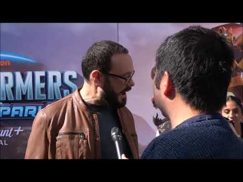 Michael T.  Downey (Wheeljack) Carpet Interview at Transformers: EarthSpeark Premiere