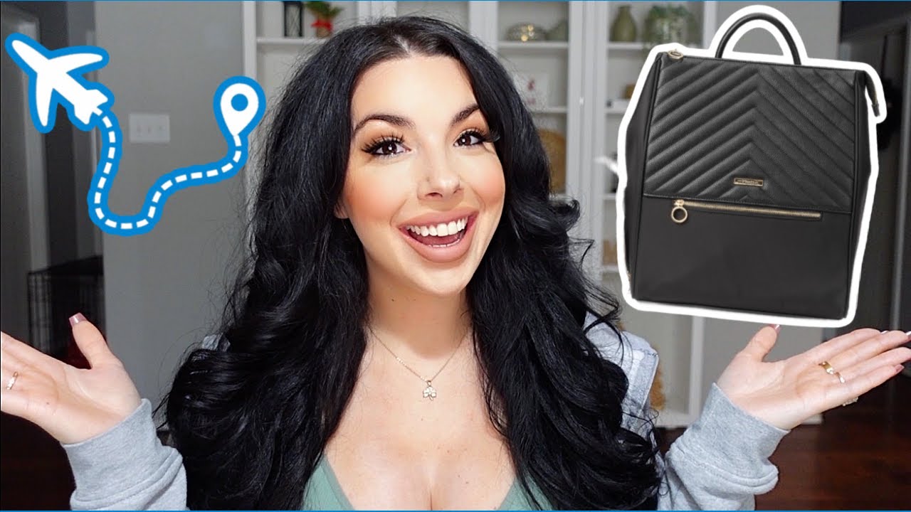 What's In My Flight Attendant Work Bag?? 🤔✈️