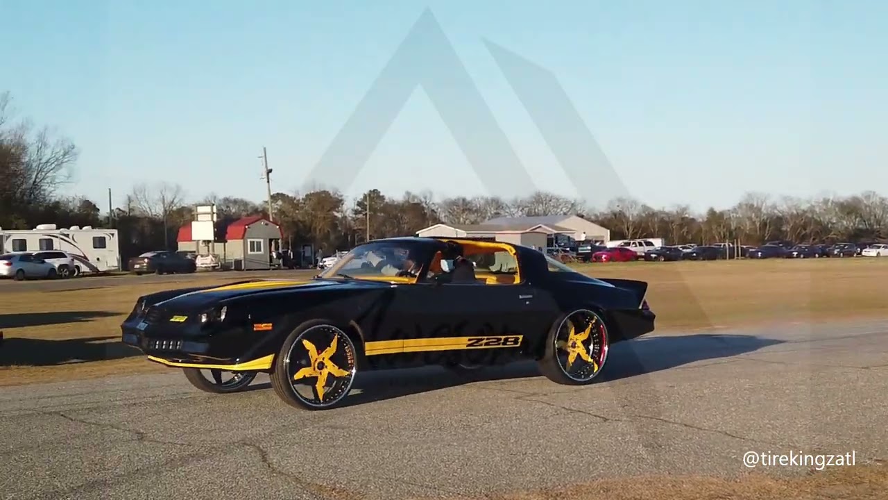 tire kingz z28 camaro at 2021 stuntfest