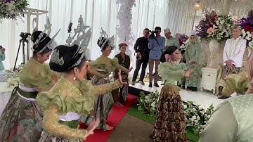 Tari persembahan MOJANG PRIANGAN