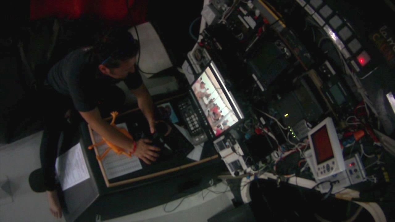 ⁣J10 : Arnaud Boissières découvre le message de Mister Cookies / Vendée Globe