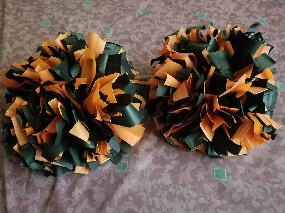 Diy Cheer Pom Poms Youtube