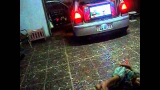 Menino Dancando Quadradinho De Oito