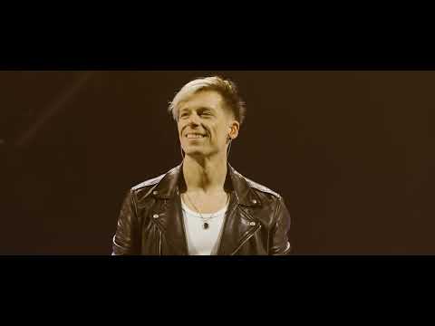 DARK TENOR - You Raise Me Up (Live)