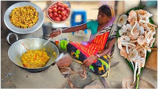 Masala MUSHROOM Recipe with Tomato ???????? || village style Picking and cooking WILD MUSHROOM