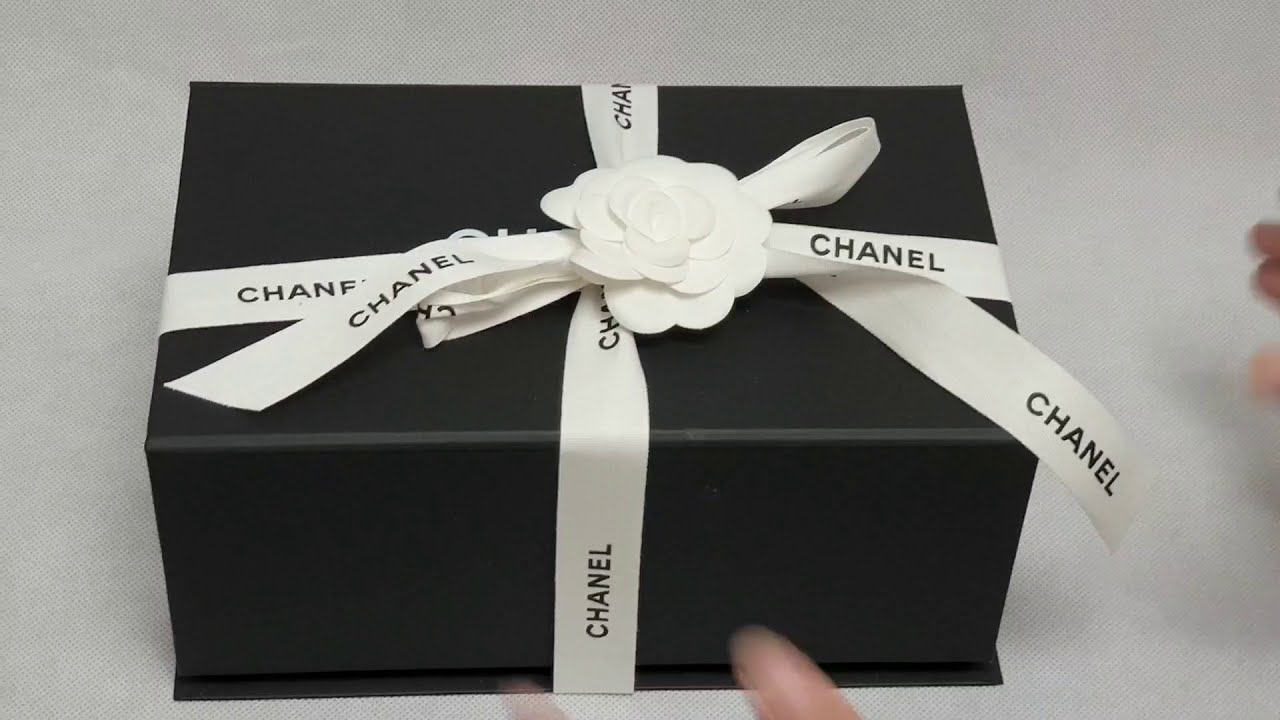 Unboxing Chanel 