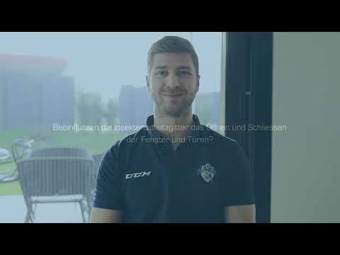 Lino Martschini erzählt, weshalb er in seinem Haus Mückengitter montiert hat.