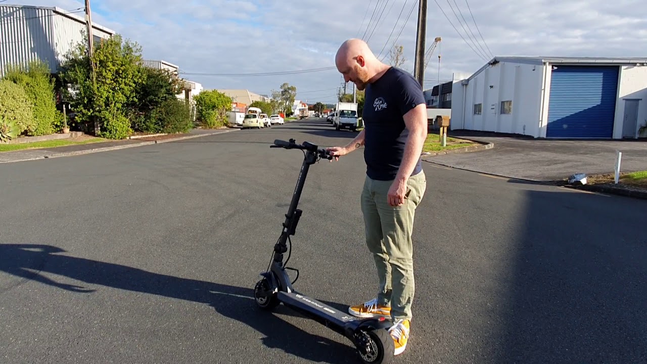 Best Riding Position for Mercane WideWheel PRO