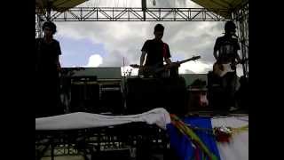 Disconnected-Hanya Pilihan (cover) live by Daddy And Mom.3gp