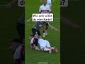 Dennis Chessa vom SSV Ulm will den Ball unbedingt und holt sich dafür die Gelbe ab.