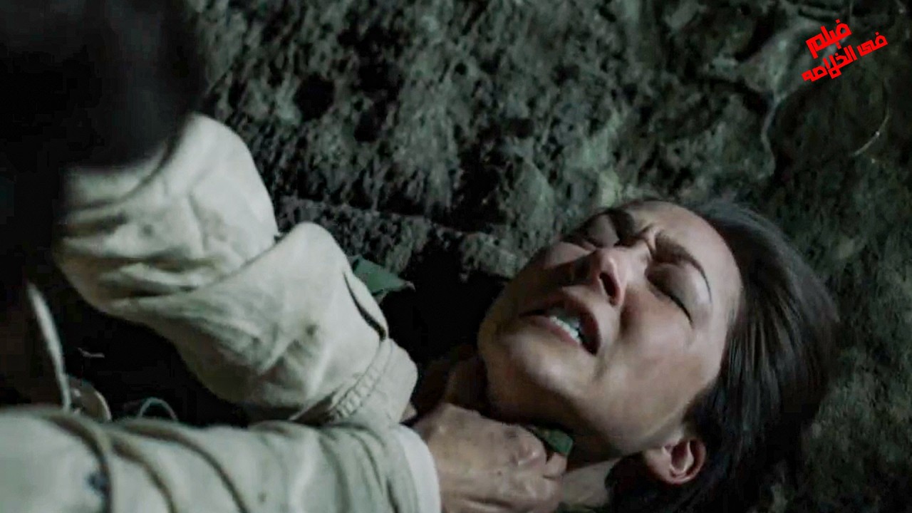 بتـ.هرب من حبيبها لبلدها بسبب معاملـ/ته ليها😯وهناك كل الى يشوفها بيبقى عايز يمو.تها والسبب😬ملخص فيلم