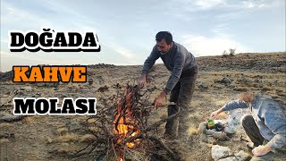 Doğada Toprak Cezvede Kahve Molası