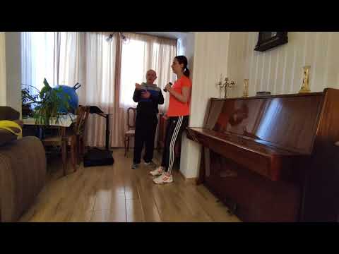 განტელების აწევა ბიცეპსებით.