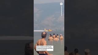 Impresionante: un hidroavión carga agua mientras bañistas disfrutan en el Lago de Sanabria