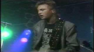 Johnnie Lovesin - Tough Girls.mpg