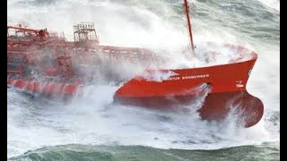 Top 10 Giant Oil Tanker Ships Overcome Strongest Waves In Terrifying Storm