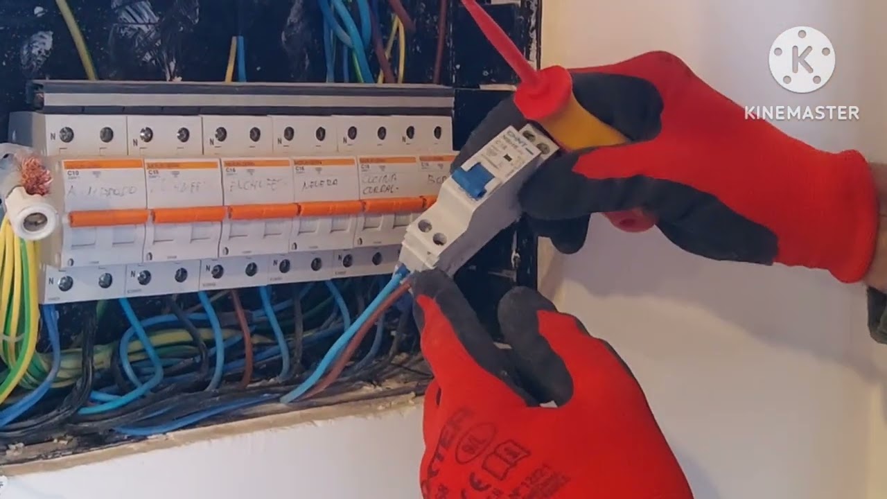 Montaje magnetotérmico DPN para independizar nevera