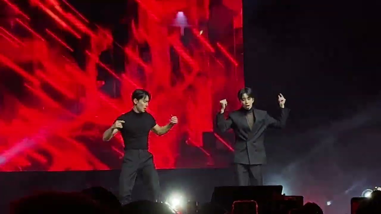 230826 SHOWNU x HYUNGWON - Wildfire LIVE at Krazy K-Pop Super Concert