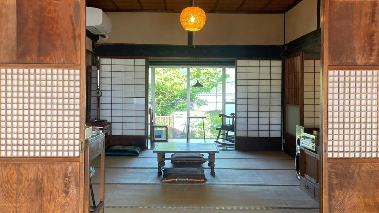 ゲストハウス にじゅうよん | Nakatsugawa, Japan | Hotel Review