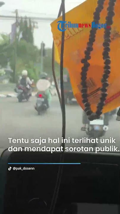 VIRAL Baliho Kampaye Caleg di Jepara Diisi Foto Ultraman