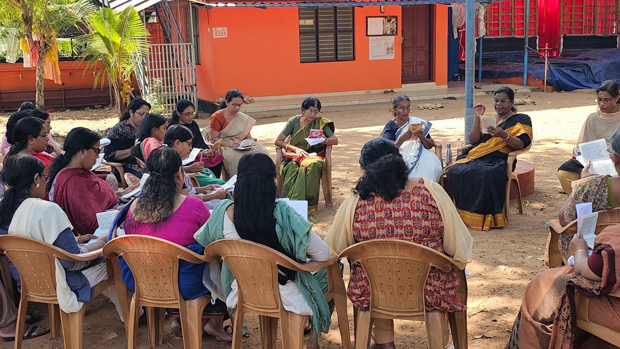 lalithasahasranamam..ഈ ക്ലാസ്സ്‌ കേട്ടു നോക്കൂ kottayam allies unnikrishnan. ധ്യാന ശ്ലോകം ക്ലാസ്സ്‌