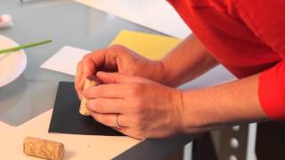 How to Make Apple Cork Stamp Cards for Rosh Hashanah
